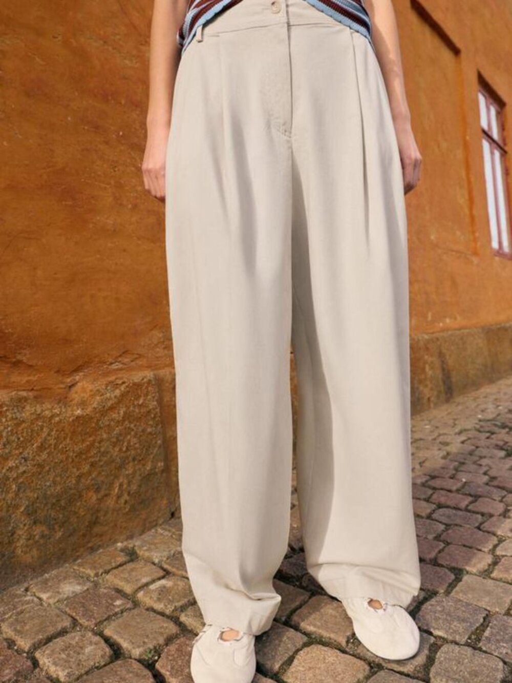 ZARA PLEATED BARREL PANTS - Picture 5 of 8